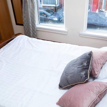 Cheerful 2 Bedroom House In The Heart Of Belfast Dış mekan fotoğraf
