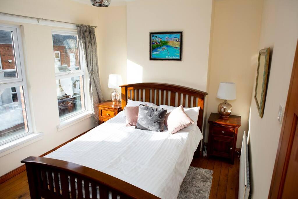 Cheerful 2 Bedroom House In The Heart Of Belfast Dış mekan fotoğraf